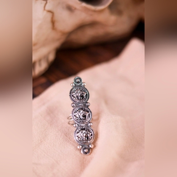 Vintage Adjustable Silver Filigree Ring with Intricate Design - Picture 1 of 5